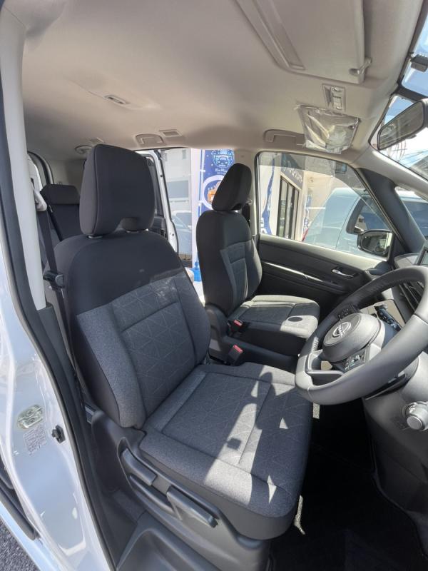 【禁煙】トヨタ ノアor 日産 セレナ 【画像9】